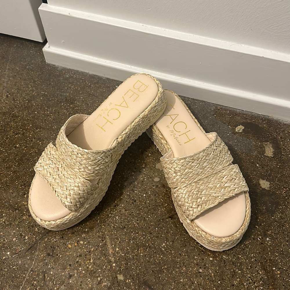 Beach by Matisse "Layback" Raffia Slide Sandals